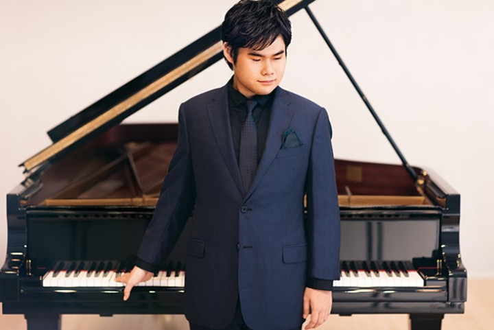 NOBUYUKI TSUJII Photo © Yuji Hori.jpg