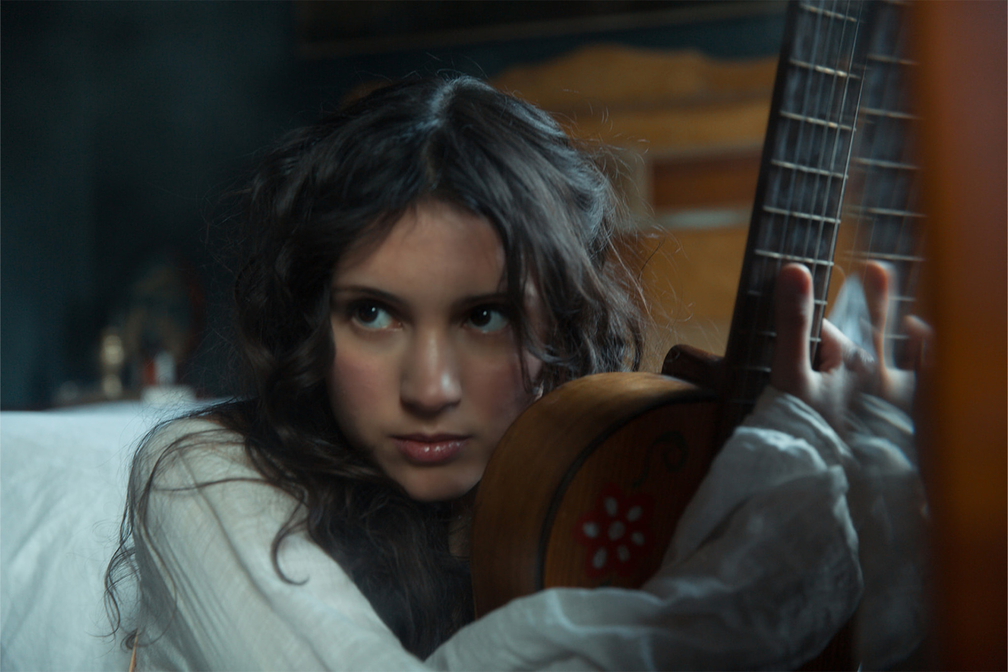 Von viral zu Verve – Liana Flores unterschreibt bei Verve-Label