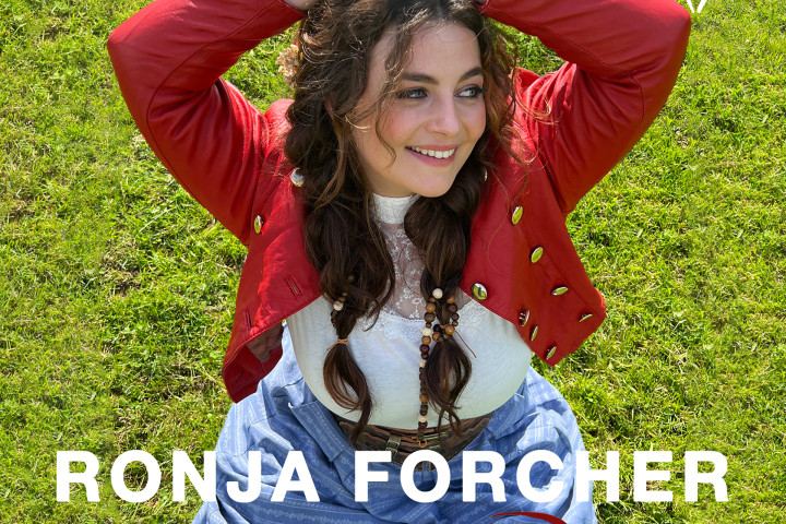 Ronja Forcher_Cover Tirol.jpg