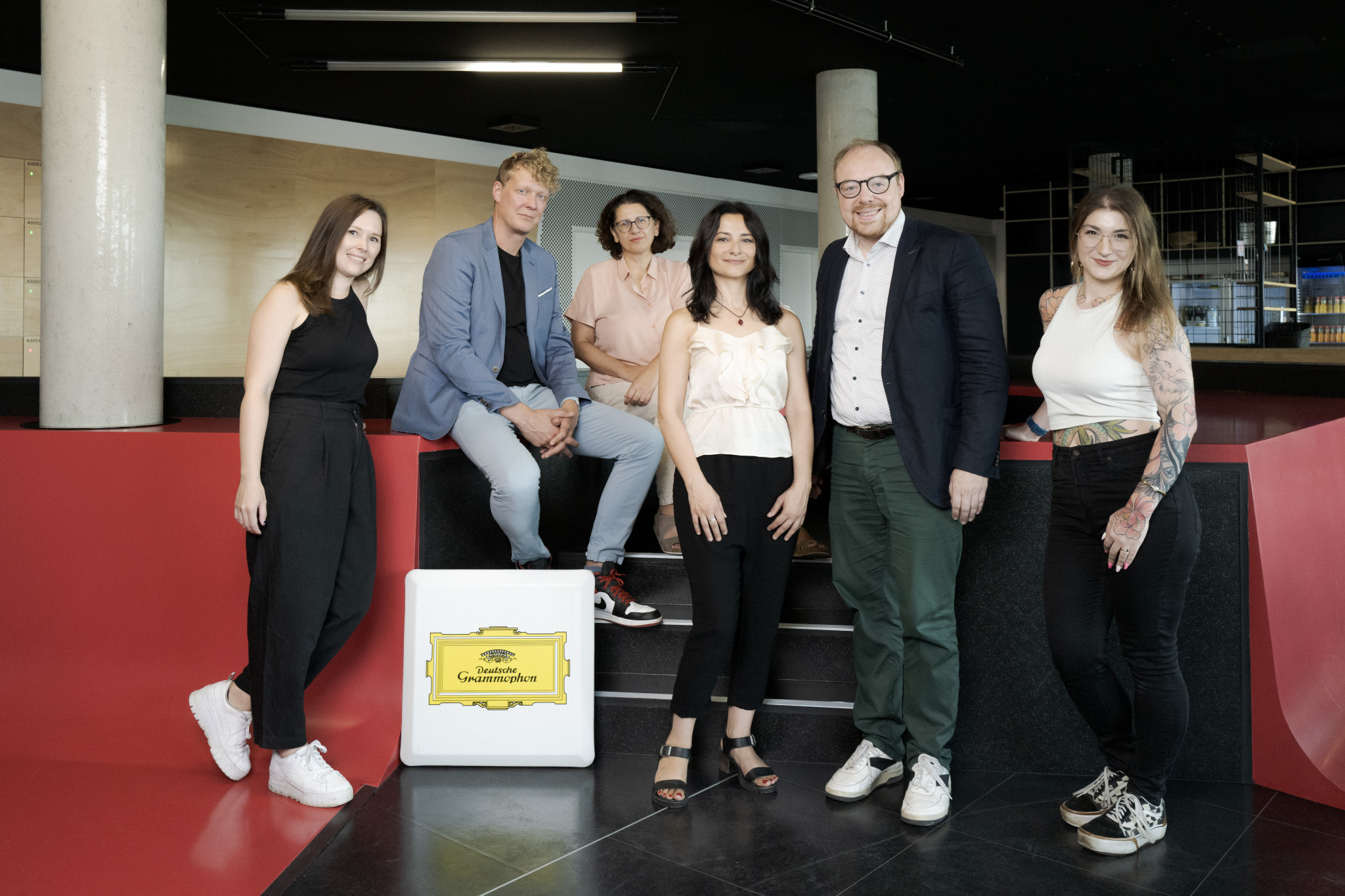 Marie Awadis Signing Website