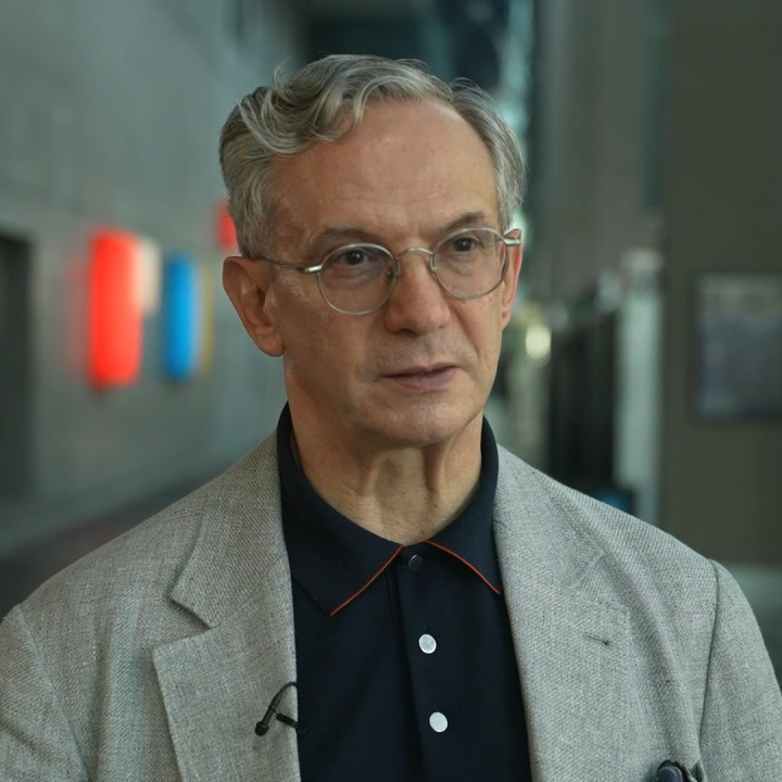 Fabio Luisi on Schoenberg: Complete Orchestral Works - The DNSO (Teaser)