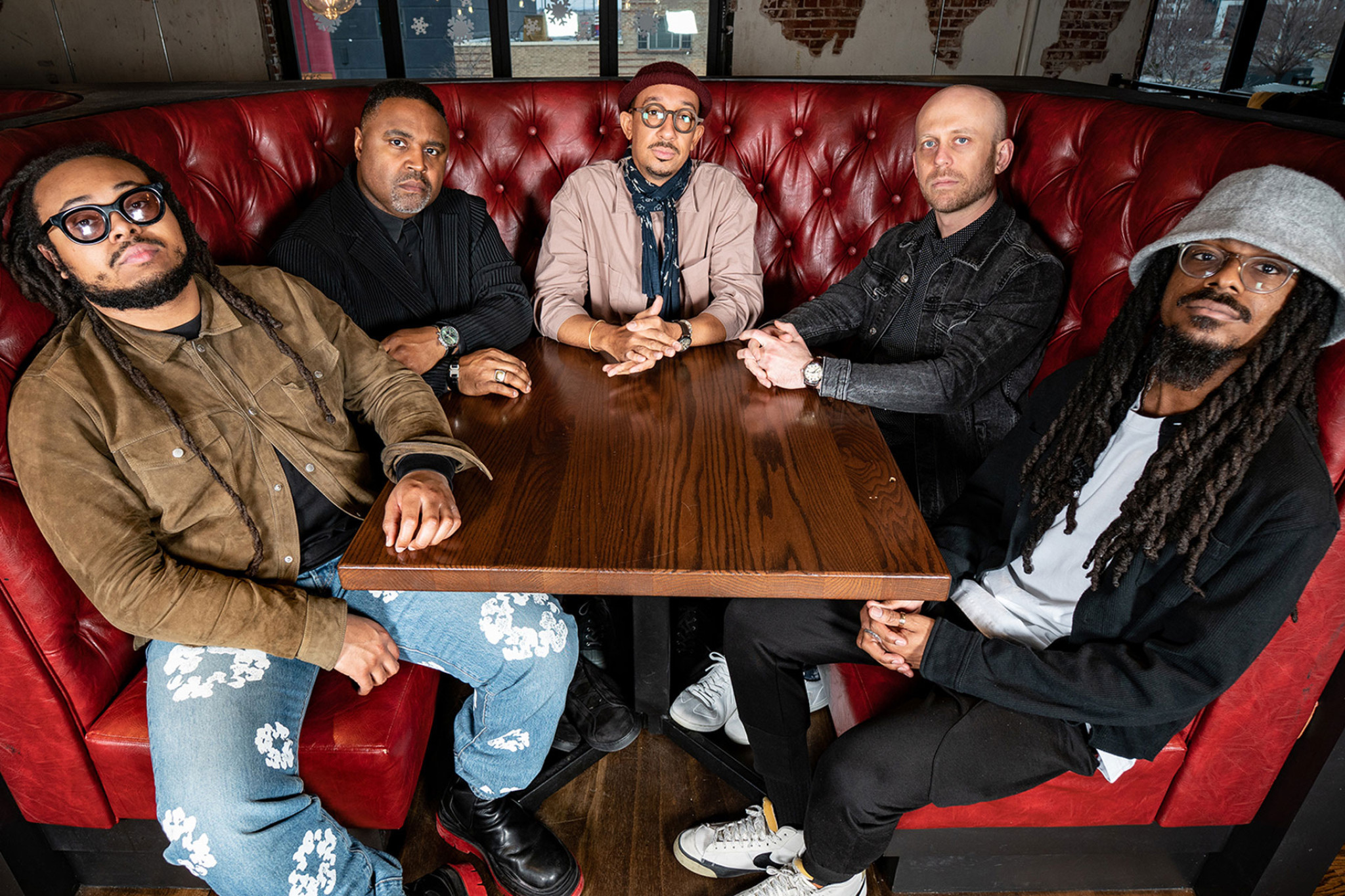 Out Of/Into – Rückkehr der glorreichen fünf