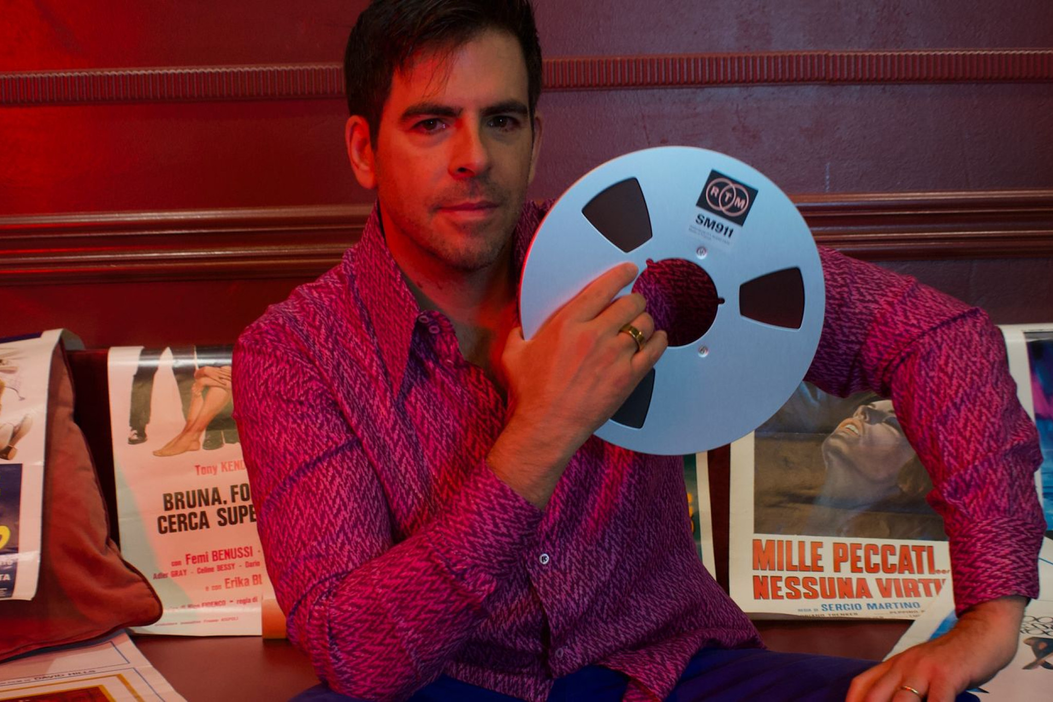 Rote Ohren – Eli Roth koppelt heiße Nummern aus dem CAM-Archiv