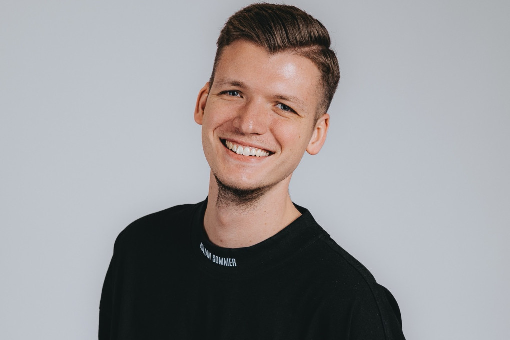 Julian-Sommer-Pressefoto-jpeg_source.jpg
