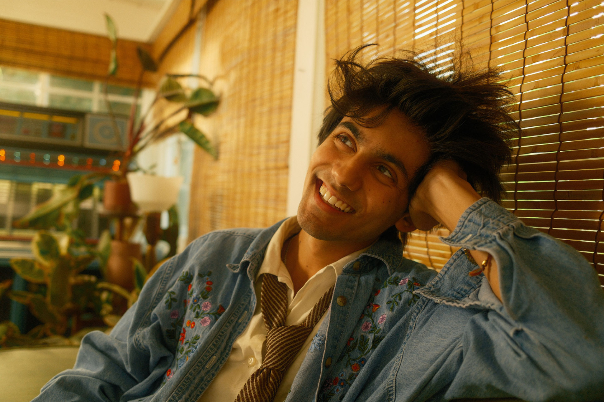 Reservierung mit Fragezeichen - zweiter aron!-Song erschienen Reservierung mit Fragezeichen - zweiter aron!-Song erschienen