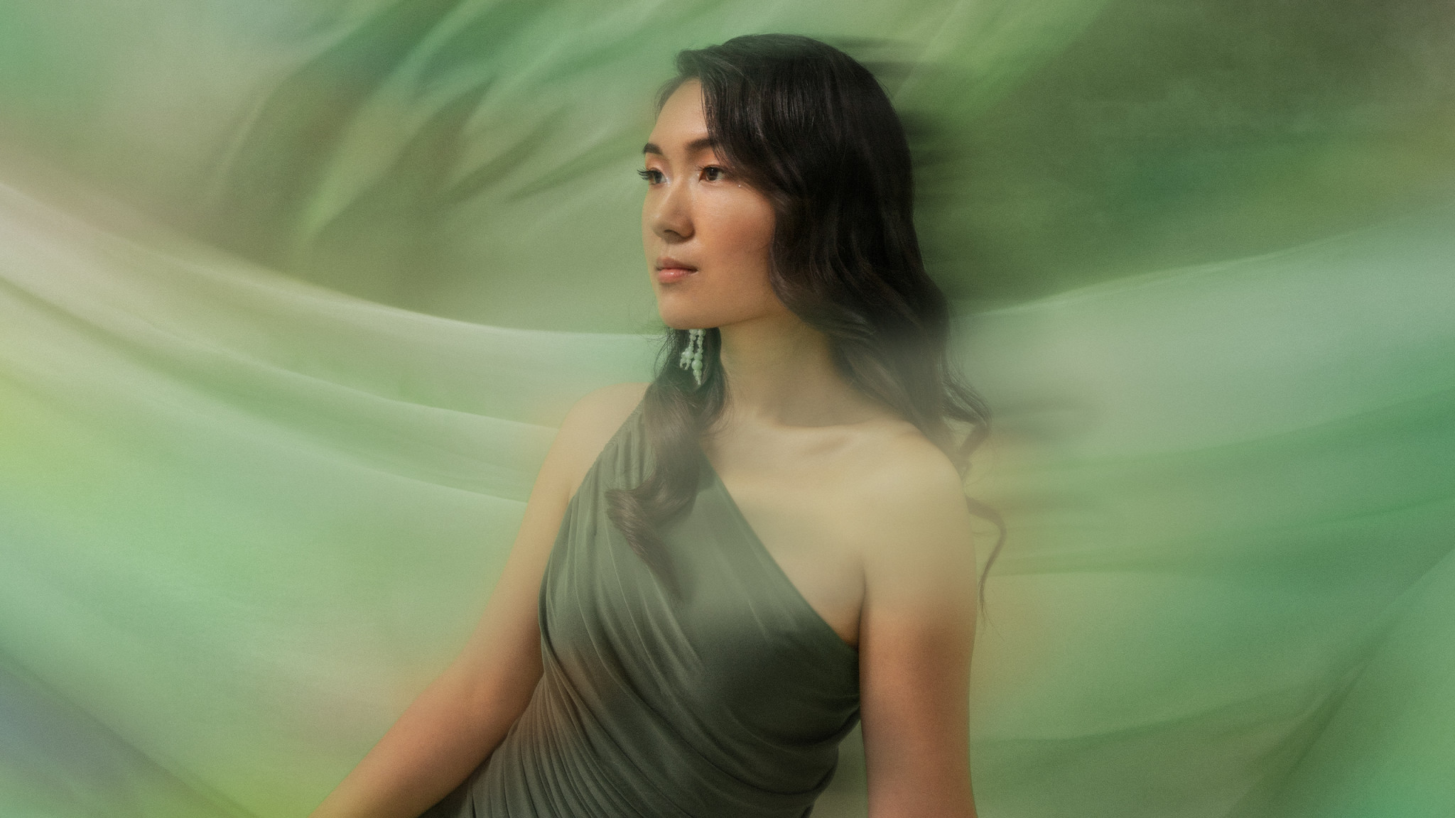 Eunike Tanzil Records her DG Debut Album –  The First of Everything