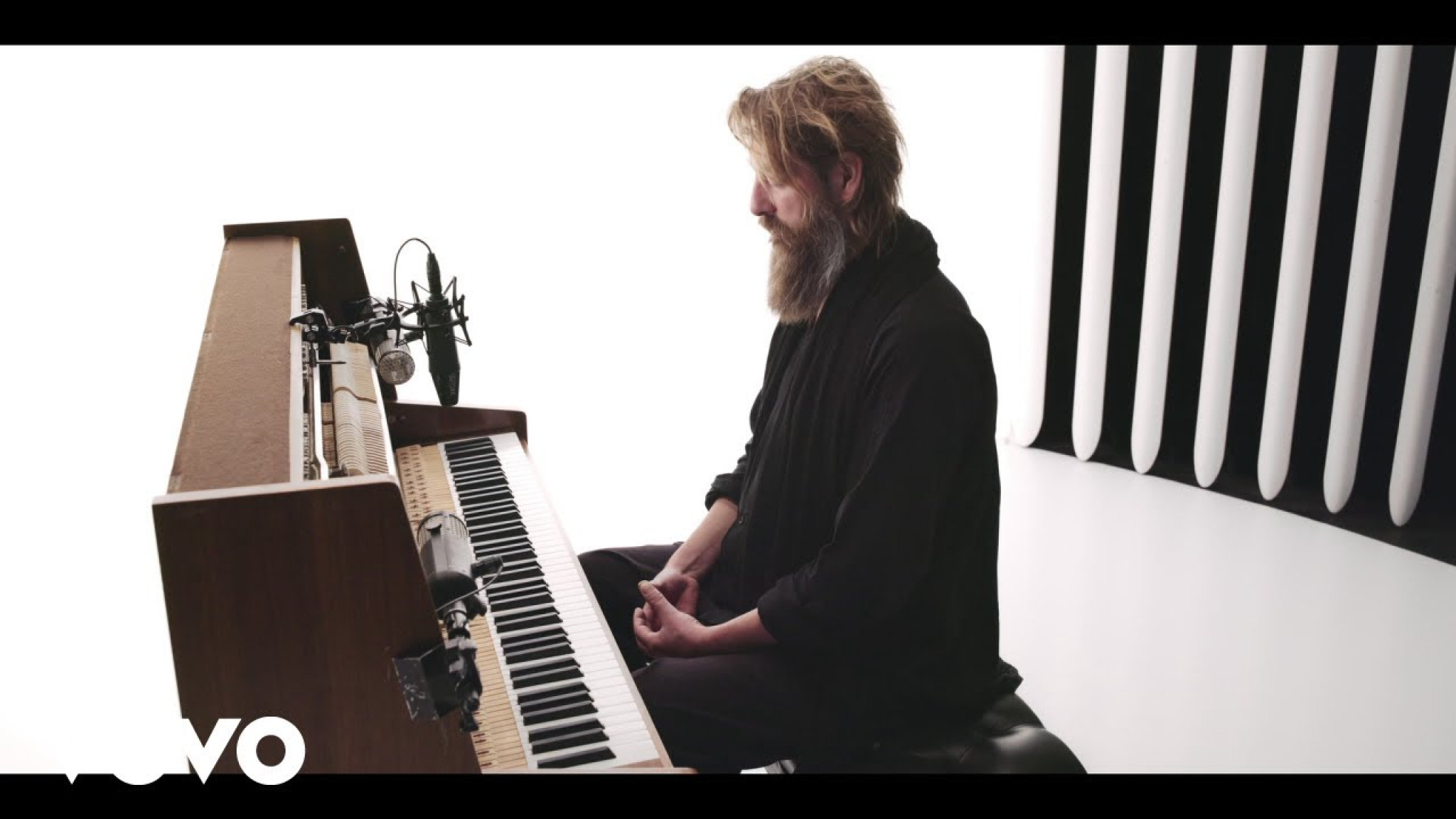 Joep Beving - Sleeping Lotus redux (Official Music Video)