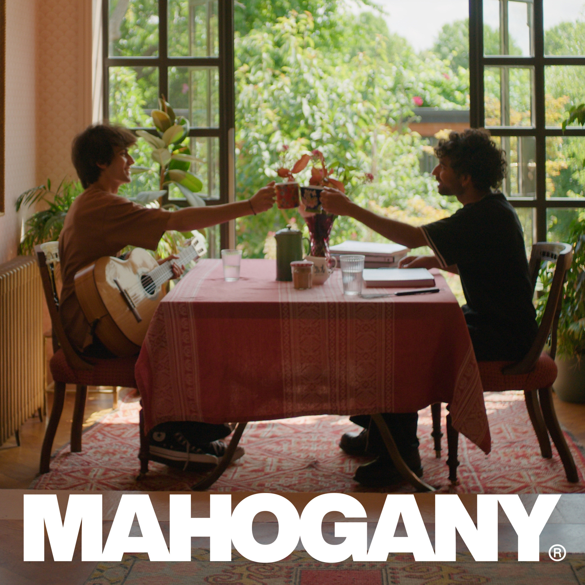 aron! plays mahogany