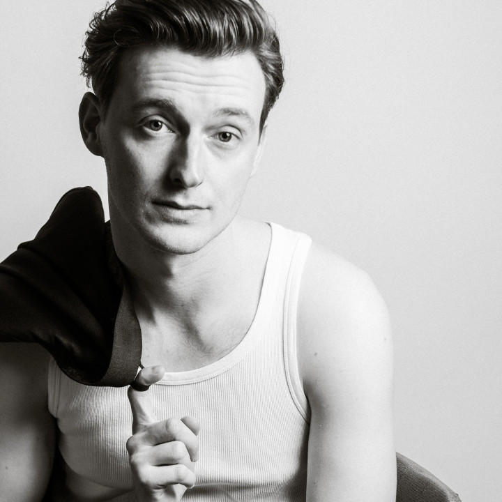 Nickless_Caroline_©Laurin Bleiker_Cover.jpg