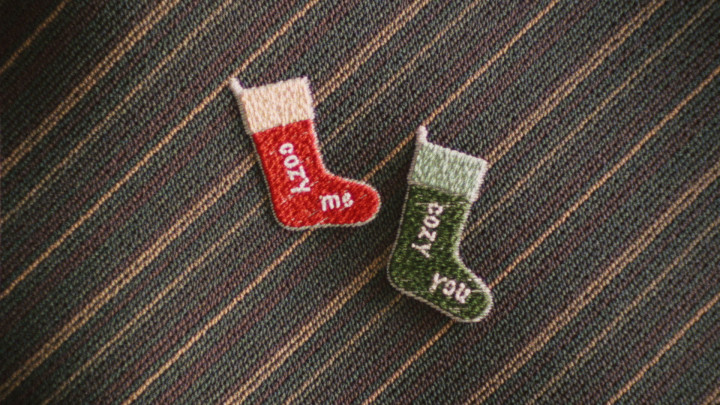 aron! & Hohnen Ford - cozy you (christmas) (Lyric video)