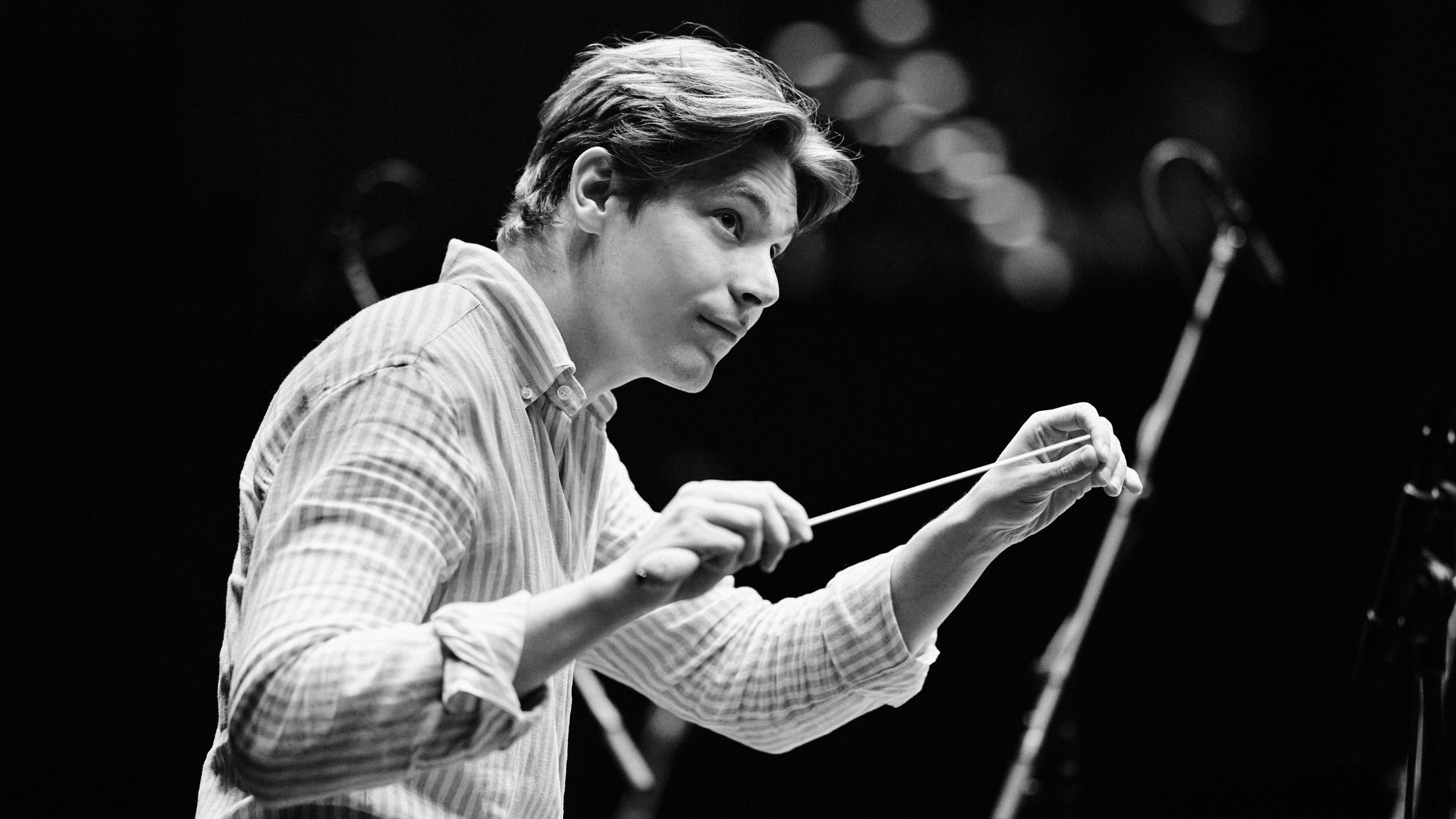 10 junge Dirigent:innen, die Europas Opern beben lassen – und weshalb ihr Höhenflug jetzt erst beginnt