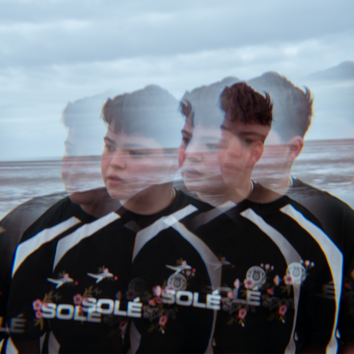 Roe Byrne - An Ocean Away - Cover.png