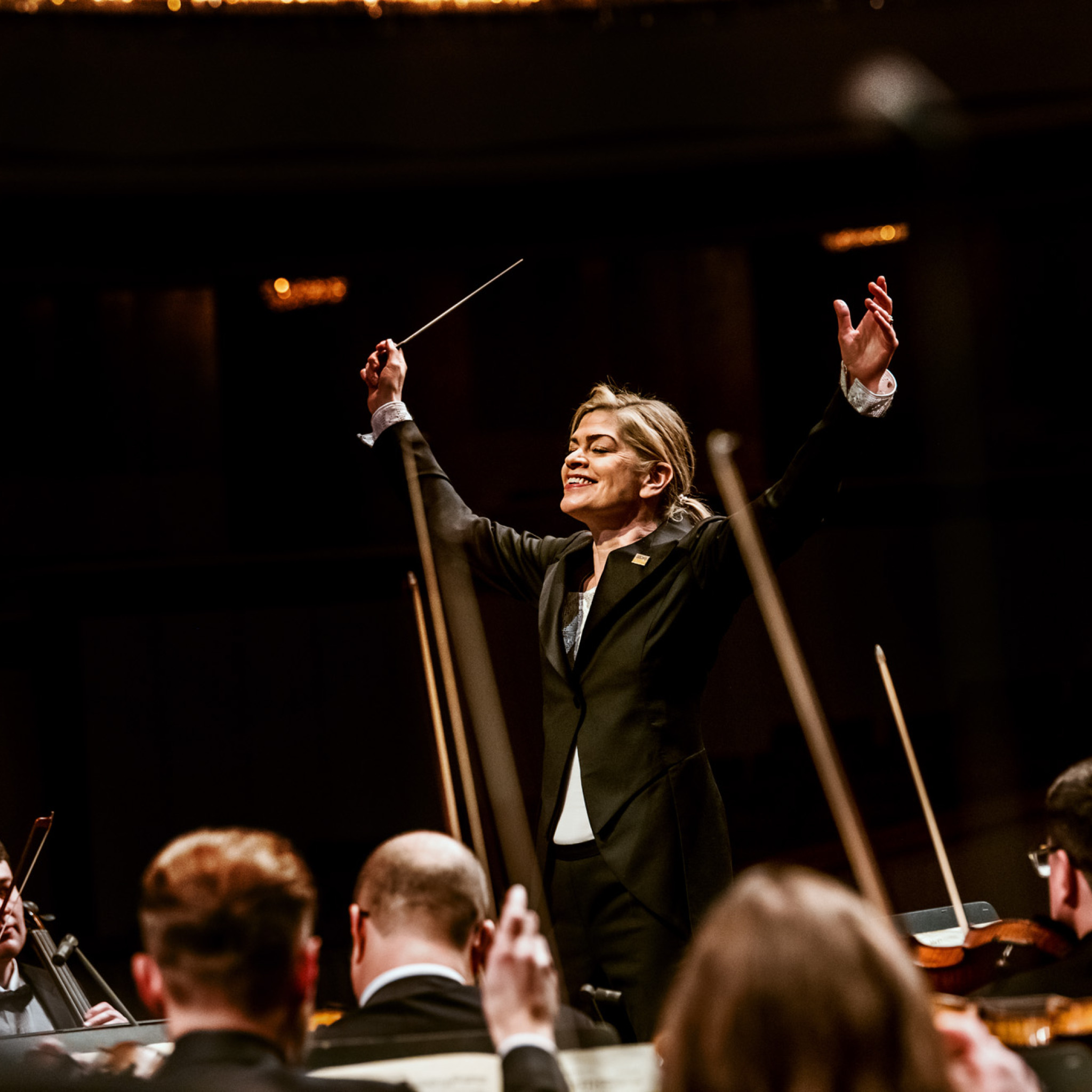 Keri-Lynn Wilson UFO concert