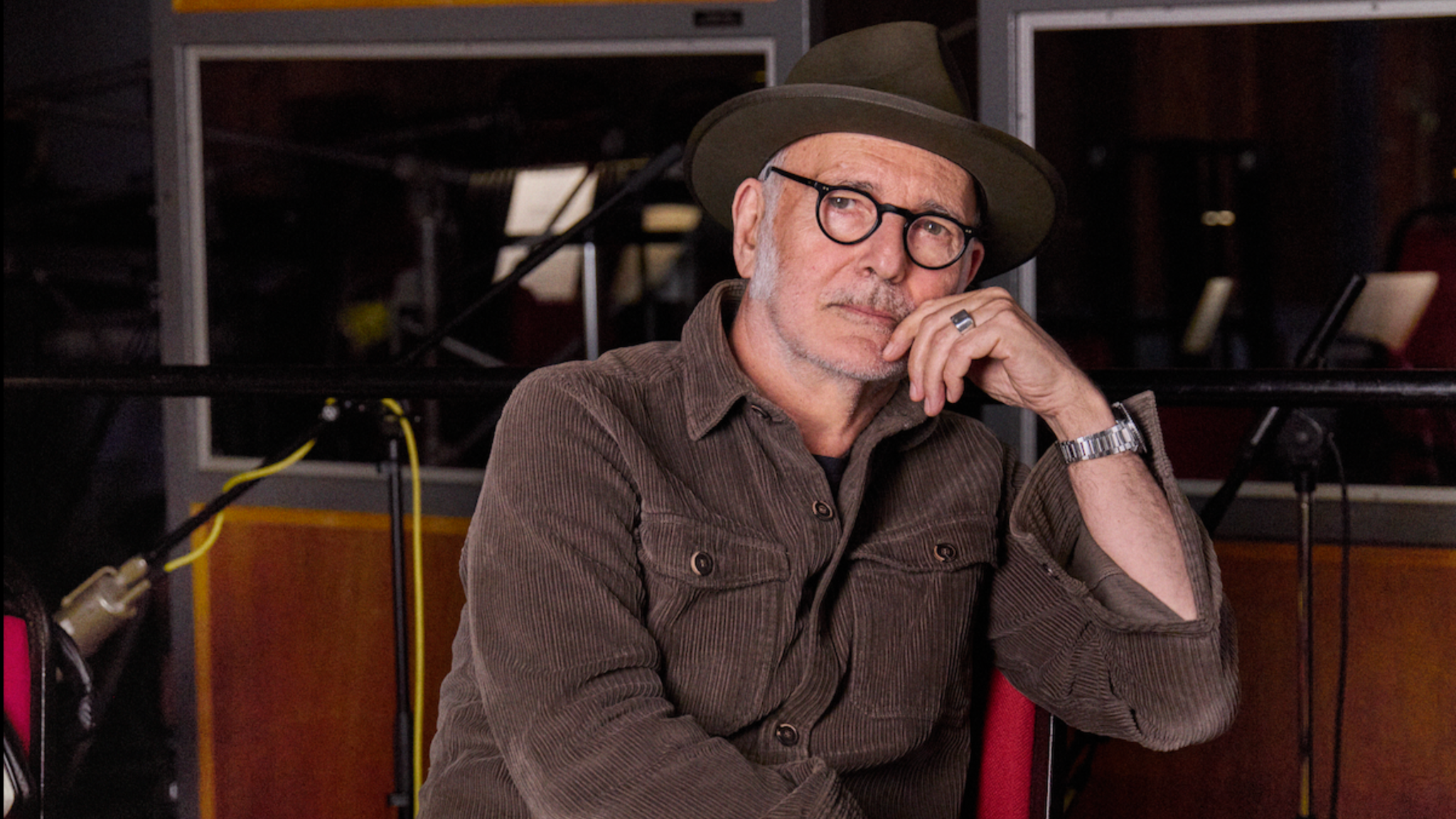 Ludovico Einaudi 3000X1688.png