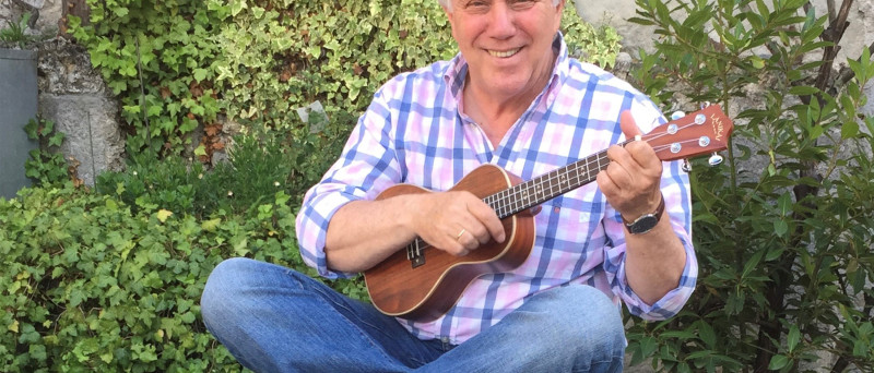Sommererinnerungen mit Rolf Zuckowski: Fröhlicher August und Hoch in den Bergen