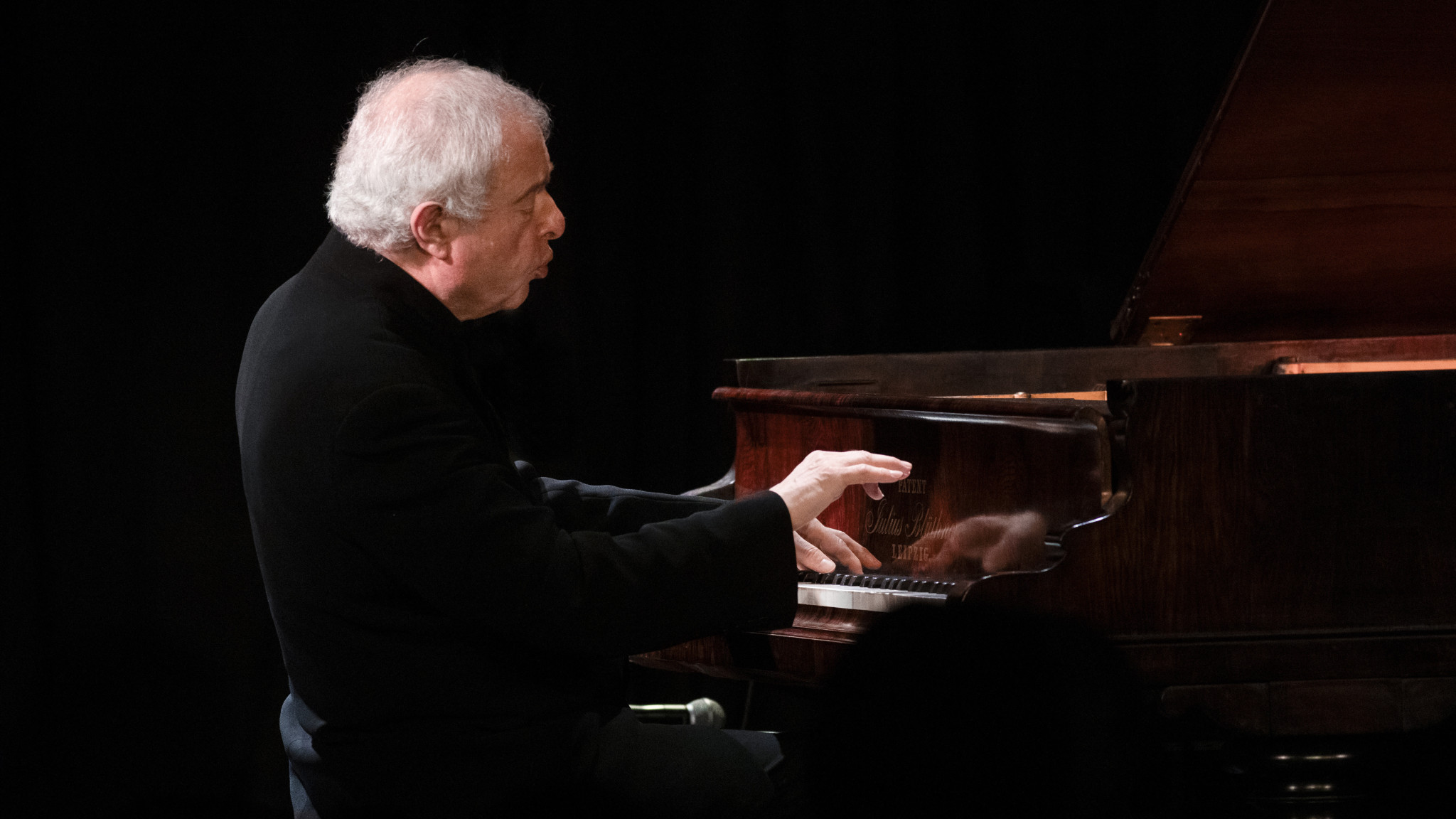 András Schiff presents his new album featuring works by Brahms