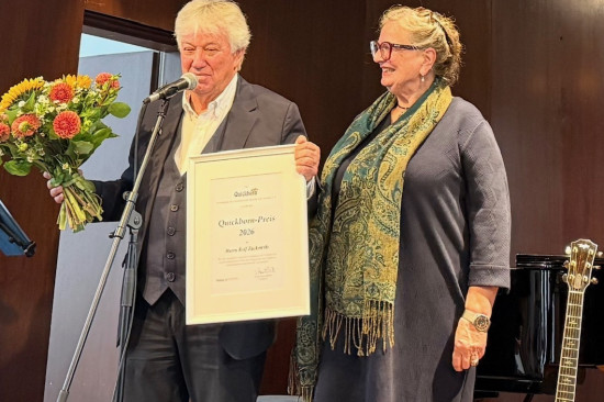 Rolf Zuckowski mit dem Quickborn-Preis ausgezeichnet