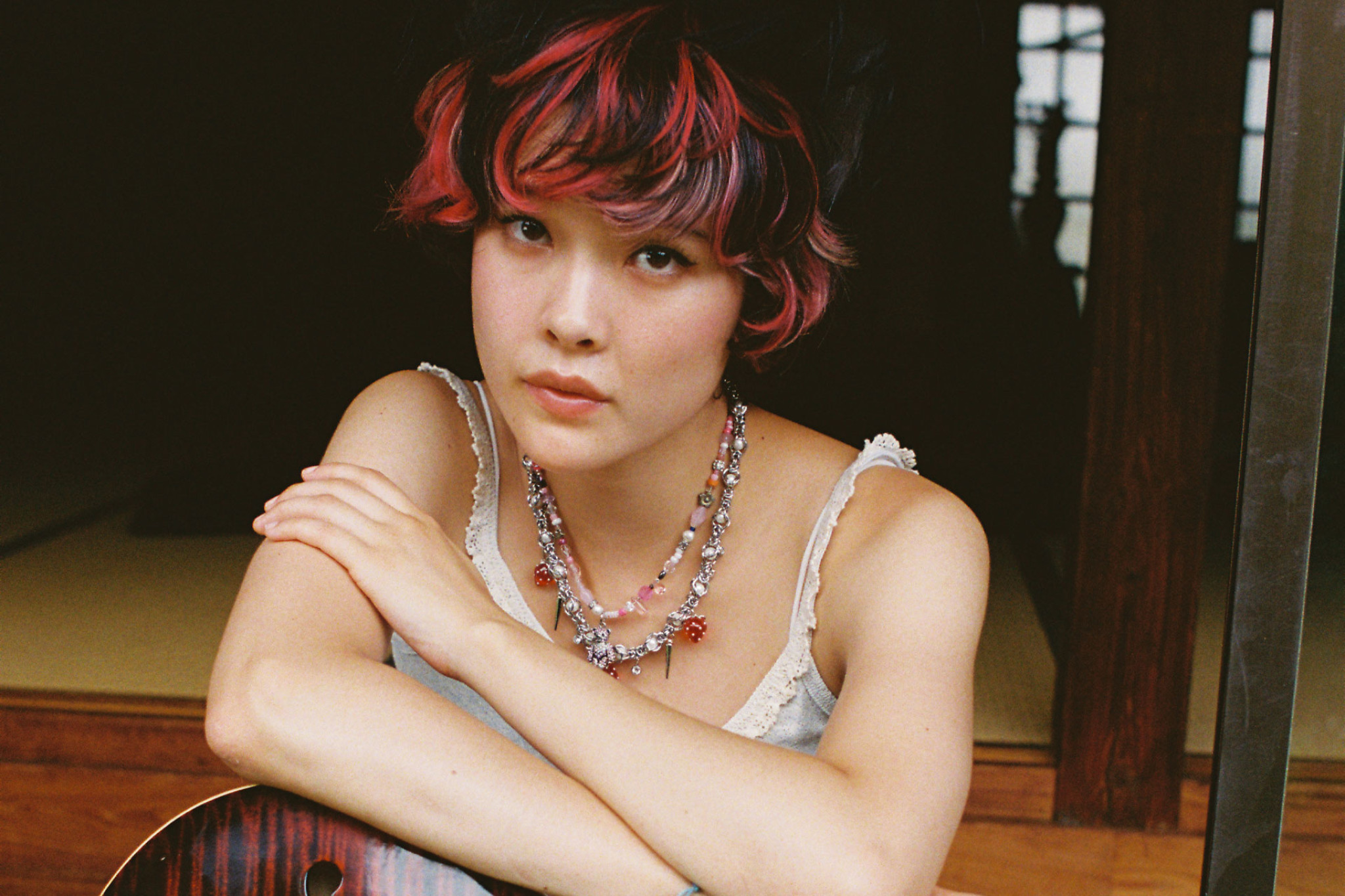 Mei Semones: 2027 mit „Howl“ zwischen Jazz, Bossa Nova und Indie-Rock