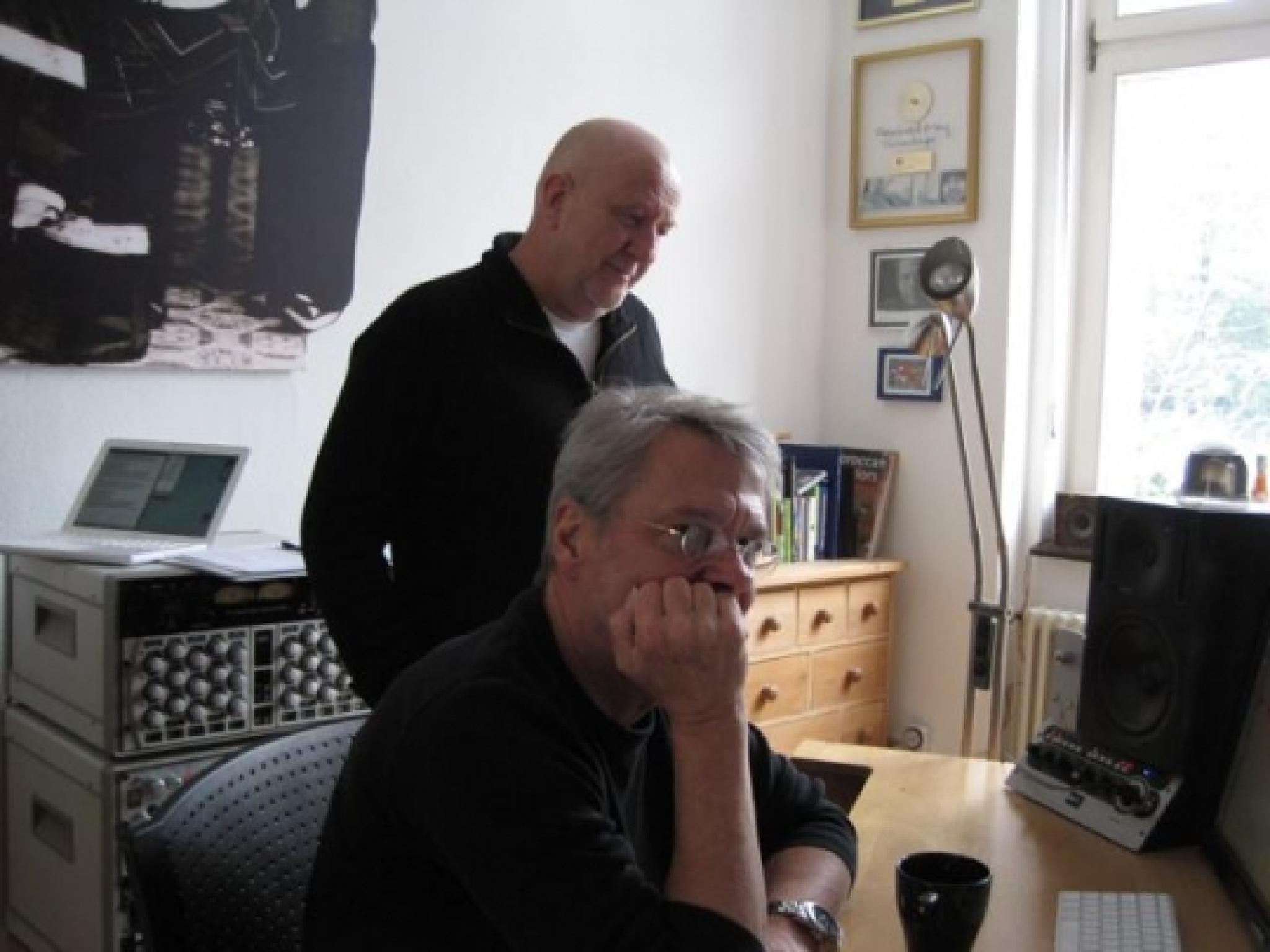 13-2920100217182140.jpg