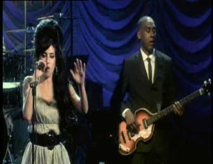 I Told You I Was Trouble - Amy Winehouse Live In London" 90 Sekunden