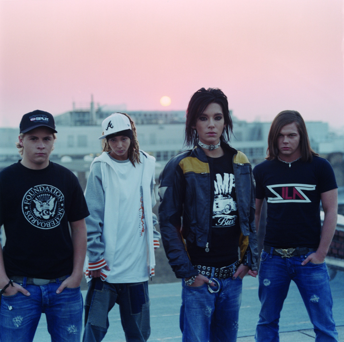 tokiohotel_rettemich_foto1_300cmyk.jpg